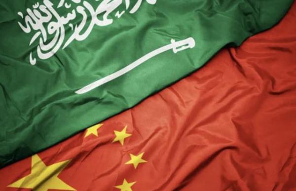 郑州原油期货配资 截胡美元? 美国想错了: 中国力顶全球再美元化, 要将美元连根拔起